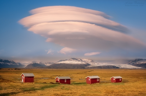 PLYNNÝ MRAK ZE SOPKY Bárðarbunga (Island)