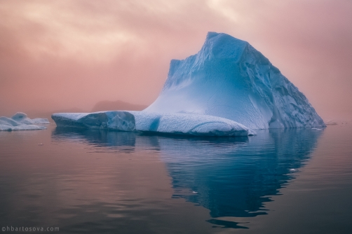 PŘÍZRAK V MLZE (Disko Bay, Grónsko)